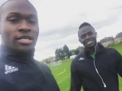 Vidéo- Moussa Sow, Sadio Mané et Cheikh Mbengue à l'entrainement des Lions sous un froid glacial[via torchbrowser.com].mp4