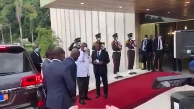 Vidéo - Gbagbo et Ouattara tout sourire, tout copain copain