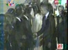 VIDEOS Direct arrivée Barack Obama : le président américain donne une tape amicale à Youssou Ndour