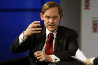 Le président de la Banque mondiale, Robert Zoellick, le 20 novembre à Francfort. (© Reuters)