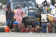 Sénégal-baisse du prix du carburant : un soulagement incertain