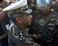 Le ministre de la Défense malgache, le vice-amiral Mamy Ranaivoniarivo, a annoncé sa démission le 10 mars 2009 (Photo: AFP)