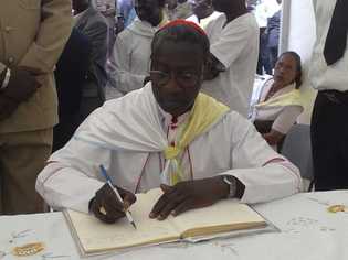 Sénégal-Photos :Visite du Cardinal Théodore Adrien Sarr à l’Hôpital Principal de Dakar