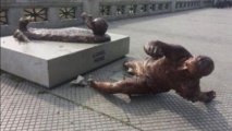 PHOTO : Messi, sa statue vandalisée