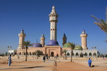 Travaux de la grande mosquée mouride : Me Wade appelle à la contribution de tous les talibés