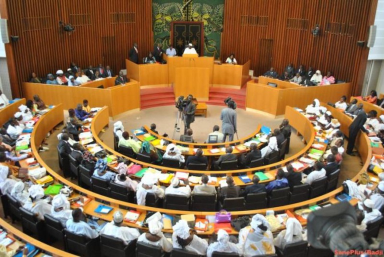 Directe-Assemblée nationale : les précisions d’Abdoulaye Bibi BALDE sur le groupe EXCAF et le TNT