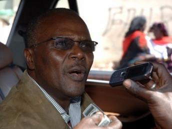 Ousmane Tanor Dieng, le leader du Parti socialiste sénégalais, est l'un des prétendants à la candidature à la présidentielle pour la coalition Benno Siggil Senegaal. AFP PHOTO / NENDIENA