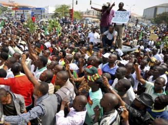 Nigeria : une dangereuse confusion entre grève générale et violences interreligieuses