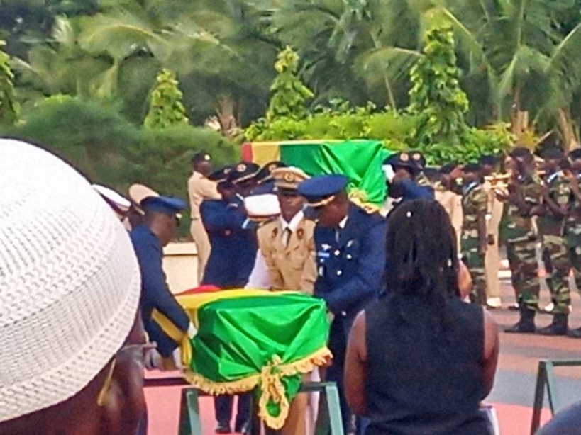 Vive émotion à la levée de corps des 3 soldats morts en Centrafrique 