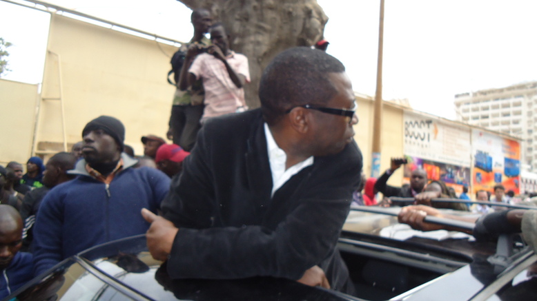 VIDEOS & PHOTOS Youssou Ndour: "Il ne peut y avoir d'élection au Sénégal avec Wade"