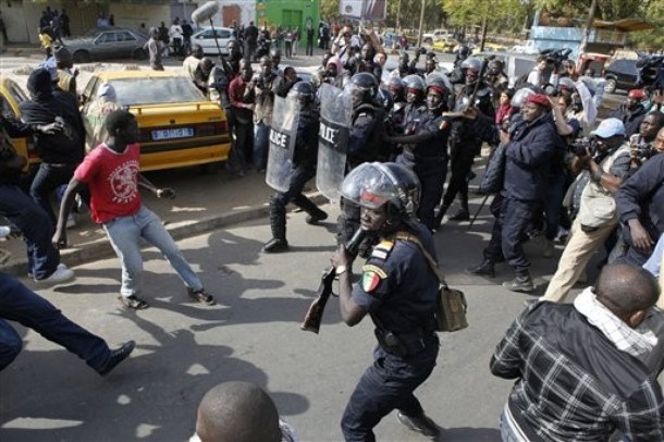 Dernière minute: Les affrontements ont repris à Dakar, un militant d'Ibrahima Fall grièvement blessé