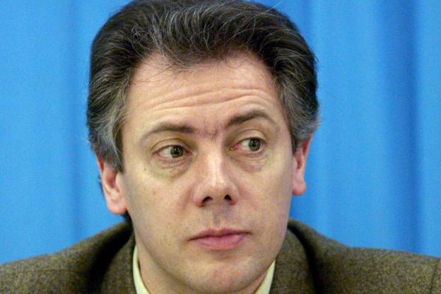 Gilles Beyer, l'ex-entraîneur de Sarah Abitbol, concède des « relations intimes inappropriées » et lui présente ses « excuses »