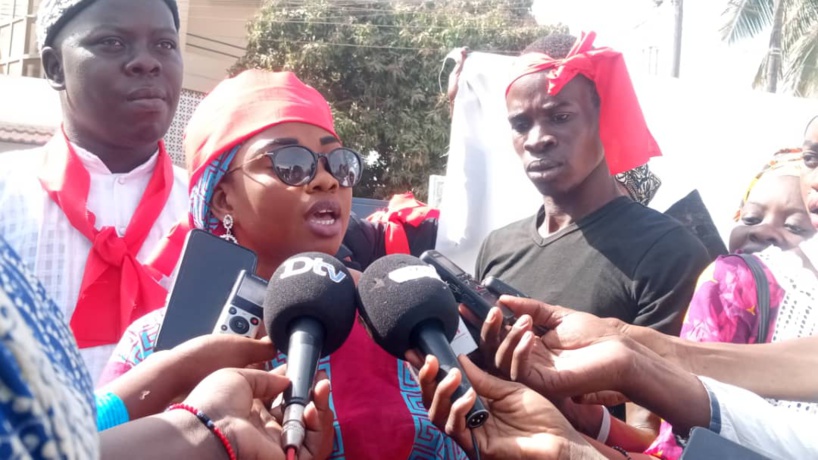 Les Jeunes de l’ASBEF ont marché ce vendredi pour exiger le départ de la Directrice Myriam Mingou