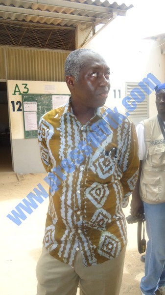 PHOTOS & VIDEO Scrutin Législatives 2012: Mamadou Lamine Diallo au centre où vote Wade