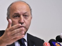 Paris veut ouvrir ''une nouvelle page'' avec Dakar, selon Laurent Fabius