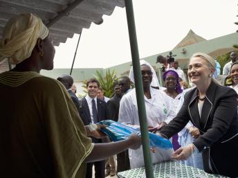 La secrétaire d'Etat américaine Hillary Clinton, le 1er août à Dakar. REUTERS/Jacquelyn Martin/Pool