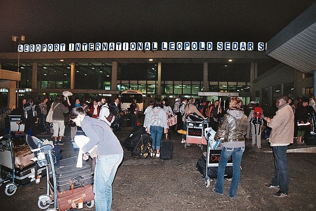 Les vendeurs à la sauvette et les ordures à l’aéroport : Thierno Alassane SALL dénonce