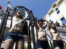 Tunisie: après leur libération, les trois Femen attendues en Europe