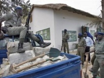 Saisie de drogue par la police sénégalaise à proximité de la ville de Nianing. (Photo : AFP) Saisie de drogue par la police sénégalaise à proximité de la ville de Nianing en 2009.