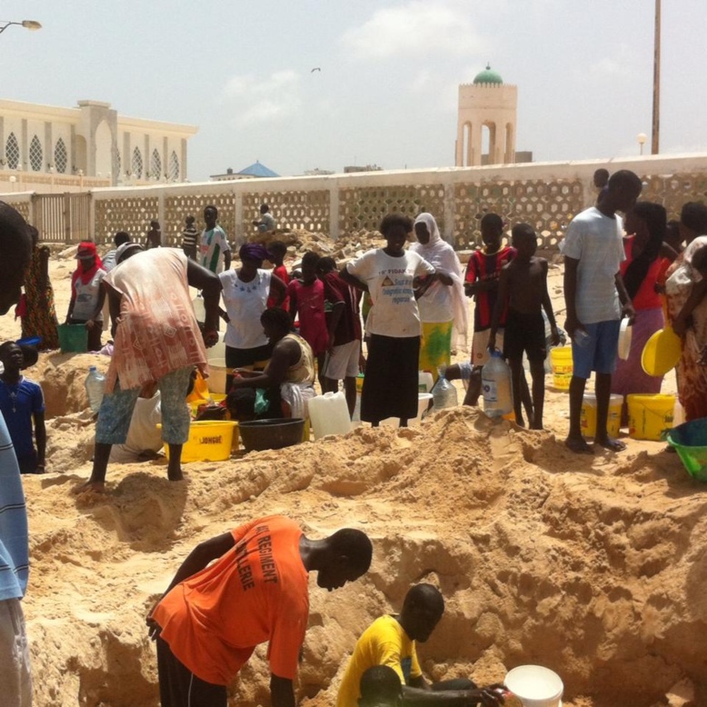 Yoff: Baye Laye répond à l'appel "EAU secours" des populations