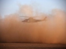 Un hélicoptère d'évacuation sanitaire belge de l'opération Serval. Gao, le 26 février 2013. REUTERS/Joe Penney