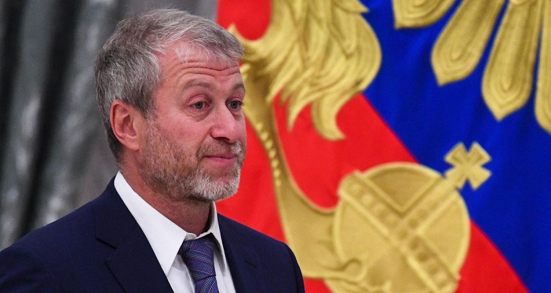 Guerre en Ukraine :  Abramovich met Chelsea en vente