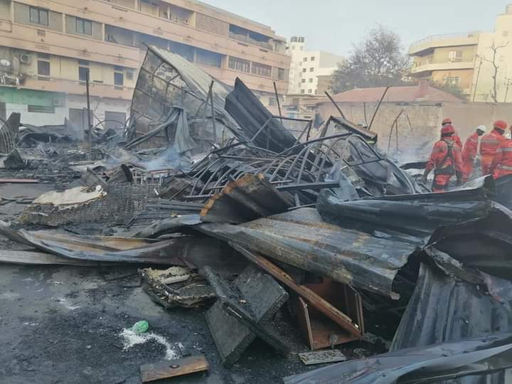 Incendie à la salle de vente : le feu a été maîtrisé, plusieurs dégâts matériels enregistrés (images)