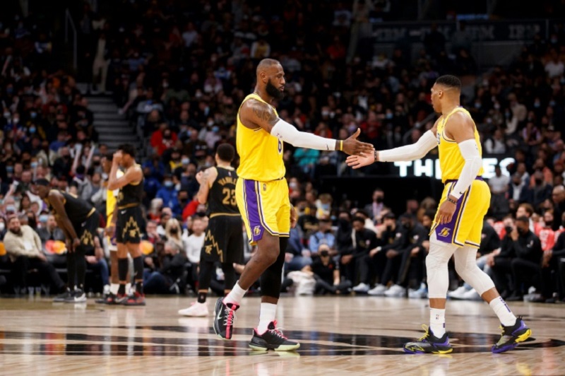 NBA: Westbrook et James sauvent les Lakers, Durant mène les Nets au come-back