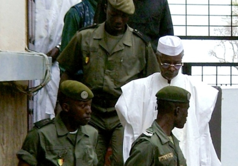 Perquisitions-Des passeports, carnets d'adresses et autres documents emportés de chez Hissène Habré: Me El Hadji Diouf va porter plainte