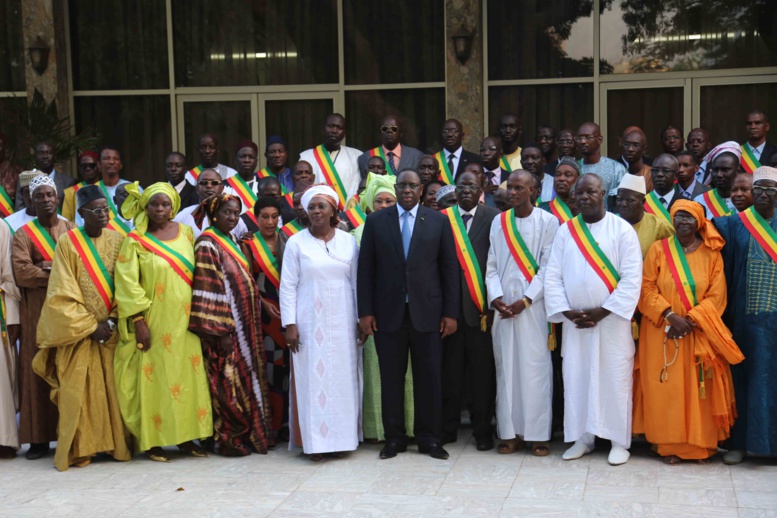 Macky Sall s'en prend au code des marchés publics et amadoue le privé national 