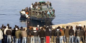 Face à l'urgence, l'Italie privatise l'accueil des migrants