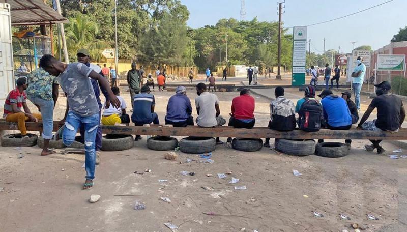 Ziguinchor: des jeunes barrent la route à des convois de l'Armée malgré des tirs de sommation