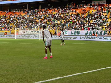 Finale Coupe du Sénégal : les amateurs de foot local n’ont pas vu l’ombre de billet de stade, les responsables du régime en place accusés de les confisquer pour leurs militants