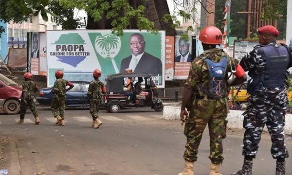 Sierra Leone: situation tendue ce matin à Freetown, des tirs entendus, un couvre-feu décrété