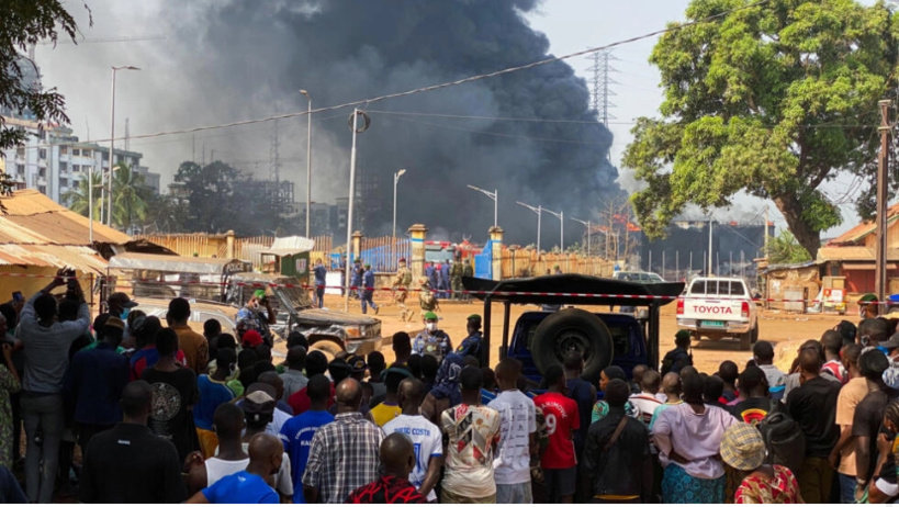 Tensions liées au manque d'essence en Guinée, où le bilan de l'incendie de Conakry s'alourdit