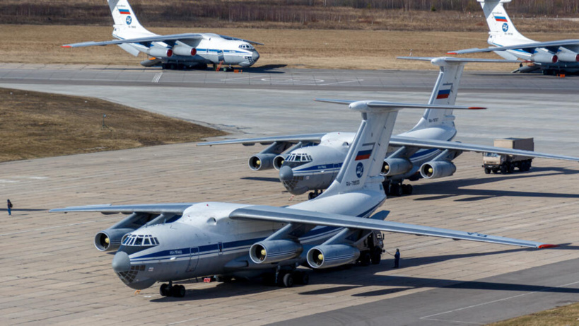 Un avion militaire russe Il-76 s'écrase avec 65 prisonniers ukrainiens à bord, annonce Moscou