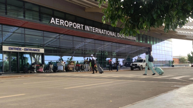 Niger: les passagers français désormais «persona non grata» à l'aéroport de Niamey?