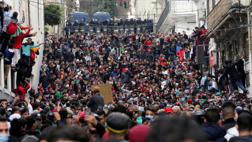 Algérie: le Hirak étouffé par la répression, cinq ans après le début de la révolte