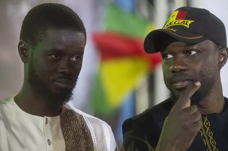 Pape Alé Niang à la rescousse de Sonko et Diomaye :