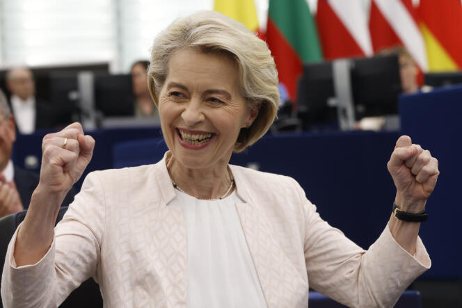 UE: Ursula von der Leyen réélue à la tête de la Commission européenne pour un deuxième mandat