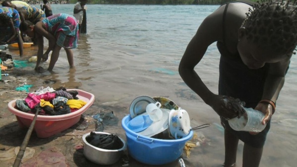 RDC: un camion-citerne se renverse et pollue gravement la rivière Kelangile, au nord de Lubumbashi