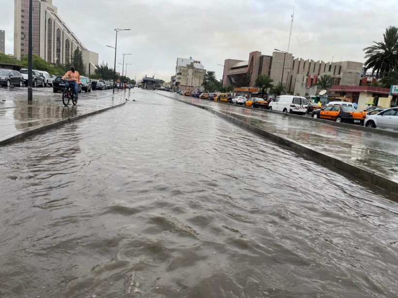 Inondations à Dakar : les rues de la Médina, les Allées du Centenaire et le tracé du BRT sous les eaux après de fortes pluies (Images)