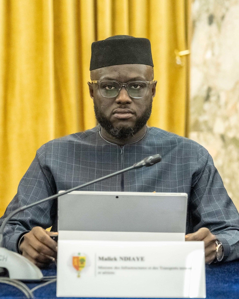 Transport public : le ministre Malick Ndiaye déplore les actes de sabotage et  « l’égoïsme » des populations