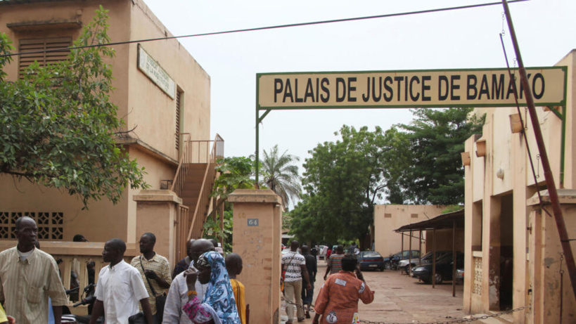 Onze cadres politiques détenus au Mali: la procédure judiciaire avance, des médiations en cours