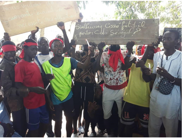 Sinthian Cissé : Les populations en colère manifestent pour l’électrification de leur village