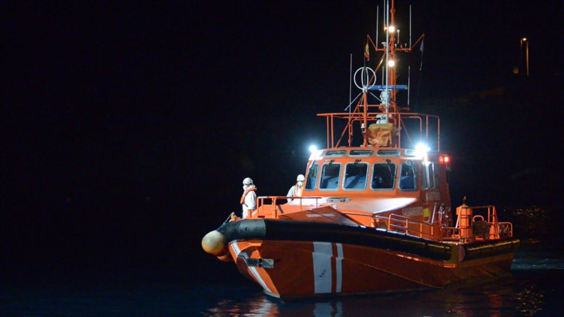 Migration irrégulière : deux pirogues de près de 300 personnes débarquent sur l'île El Hierro 