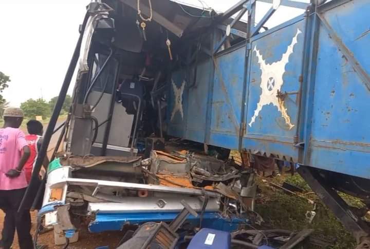 Campagne à Mbacké : 1 mort et plusieurs blessés graves dans l'accident du convoi de Pastef