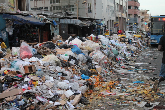 Grève des concessionnaires du nettoiement: "c'est plus de 14 400 tonnes de déchets non collectés sur tout le pays en 5 jours" (responsable) 