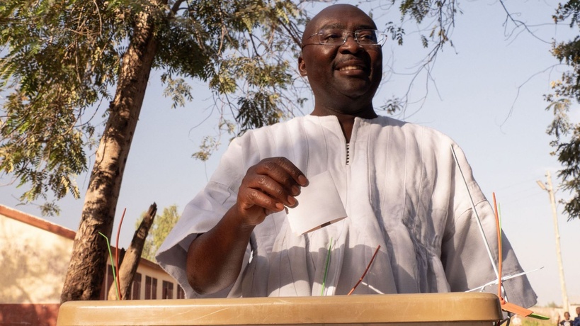 Présidentielle au Ghana : Bawumia, candidat du parti au pouvoir, reconnaît sa défaite