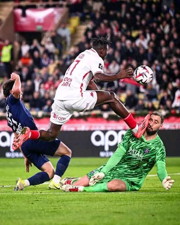 Insultes racistes contre Singo après la blessure de Donnarumma : Monaco condamne avec fermeté